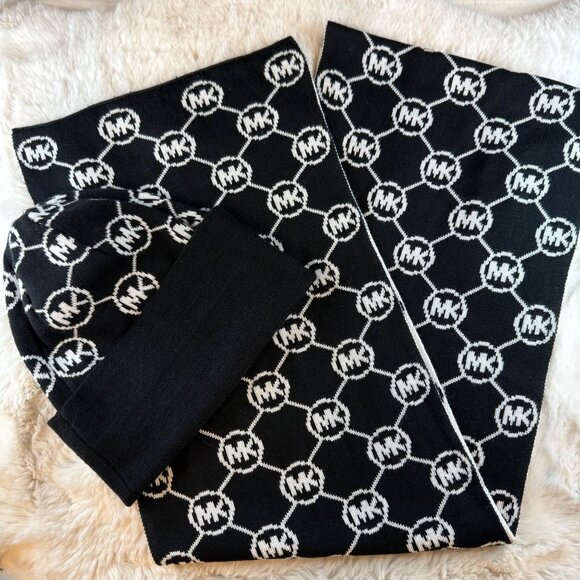 Michael Kors Knit Beanie & Scarf Set Black White Logo Pattern O/S NWT - Picture 1 of 6